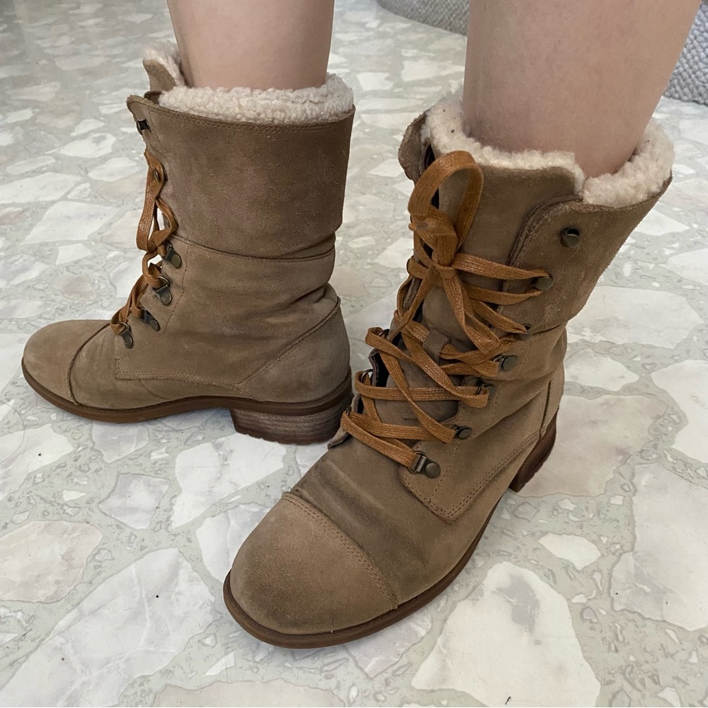UGG Combat Suede Brown Lace-Up Boots, women’s 6.5 - Picture 2 of 8